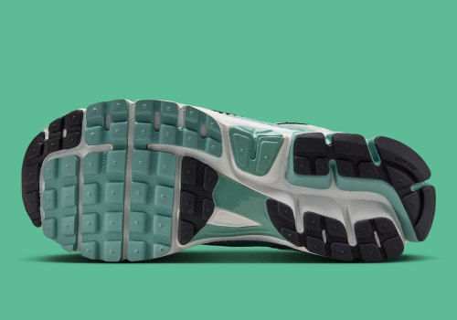 The Nike Zoom Vomero 5 Rockets Into Summer With “Cannon” Green(pic5) The Nike Zoom Vomero 5 Rockets Into Summer With “Cannon” Green(pic5)