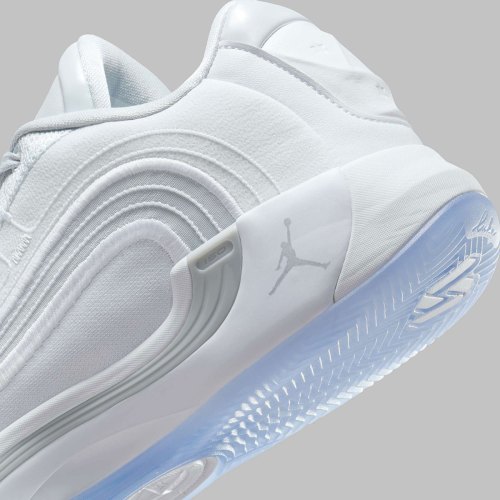 The Jordan Luka 4 “Pure Money” Signals Fresh Start For Star And Squad(pic4) The Jordan Luka 4 “Pure Money” Signals Fresh Start For Star And Squad(pic4)