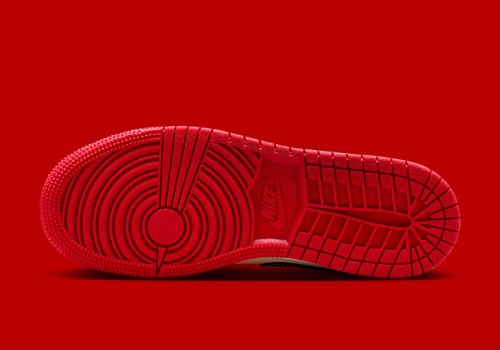 Pizza-Themed Air Jordan 1 Calls Back To The Flu Game Conspiracy(pic4) Pizza-Themed Air Jordan 1 Calls Back To The Flu Game Conspiracy(pic4)